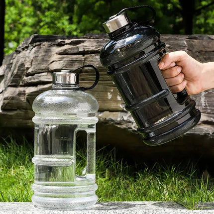 MyGiftHome 2L Large Capacity Sports Water Bottle